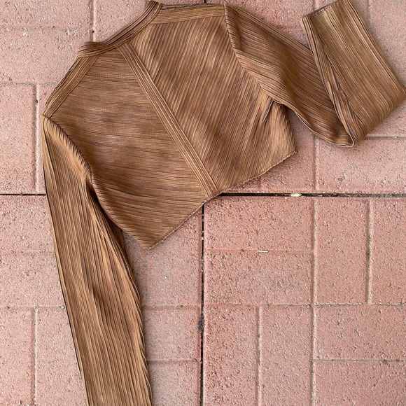 Cropped 100% Leather Jacket - Picture 2 of 3